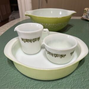 Pyrex Spring Blossom Cream and sugar set Excellent and 2 green Pyrex bowls as is